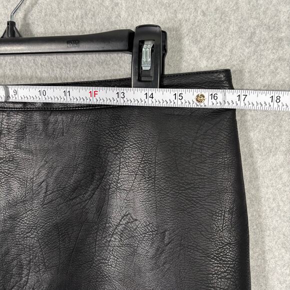 Jean Pascale Skirt Size 12 Mini Faux Leather Floral Embroidered Moto Witchy Boho - Picture 8 of 13